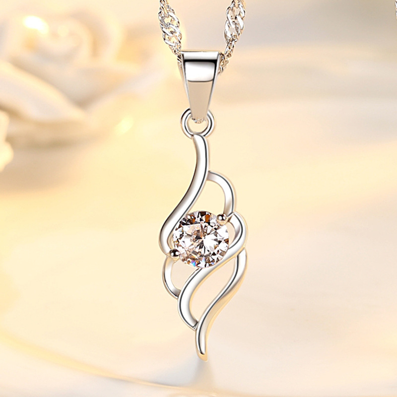 925 Sterling Silver Women's Fashion Jewelry Crystal Zircon Hollow Heart Pendant Necklace