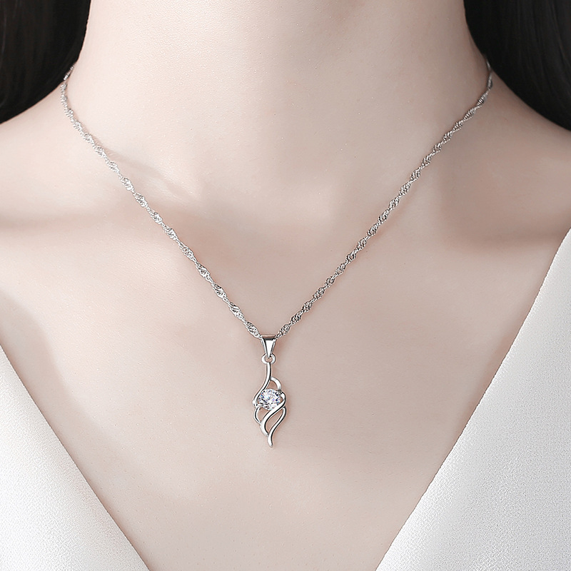 925 Sterling Silver Women's Fashion Jewelry Crystal Zircon Hollow Heart Pendant Necklace