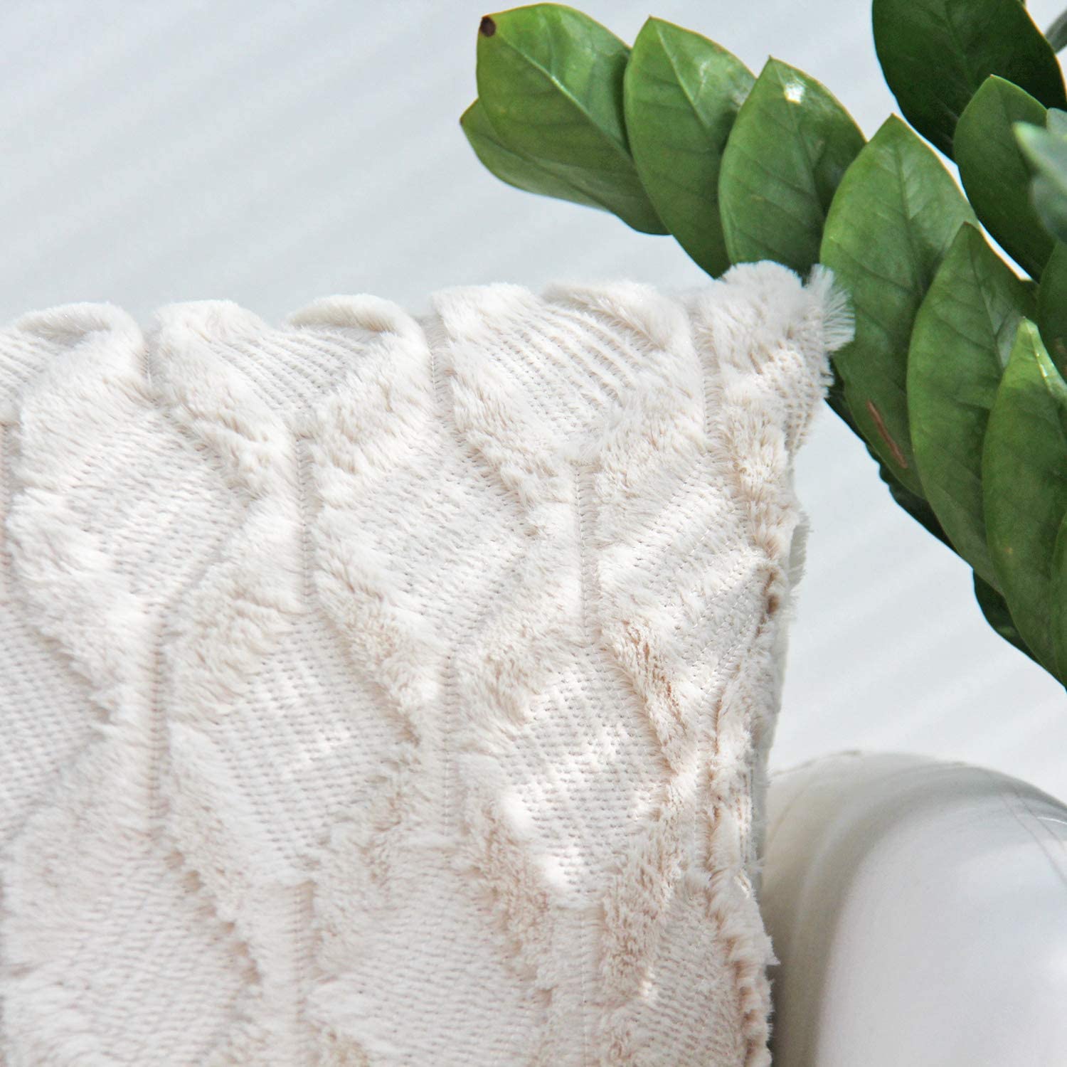 Velvet Decorative Throw Pillow Covers  Cushion Case Faux Fur Pillowcases for Sofa Bedroom