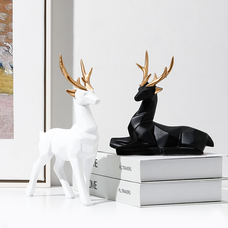Resin Reindeer Statue Decoration, Resin Sculpture, Scandinavian Home Decoration Decoration