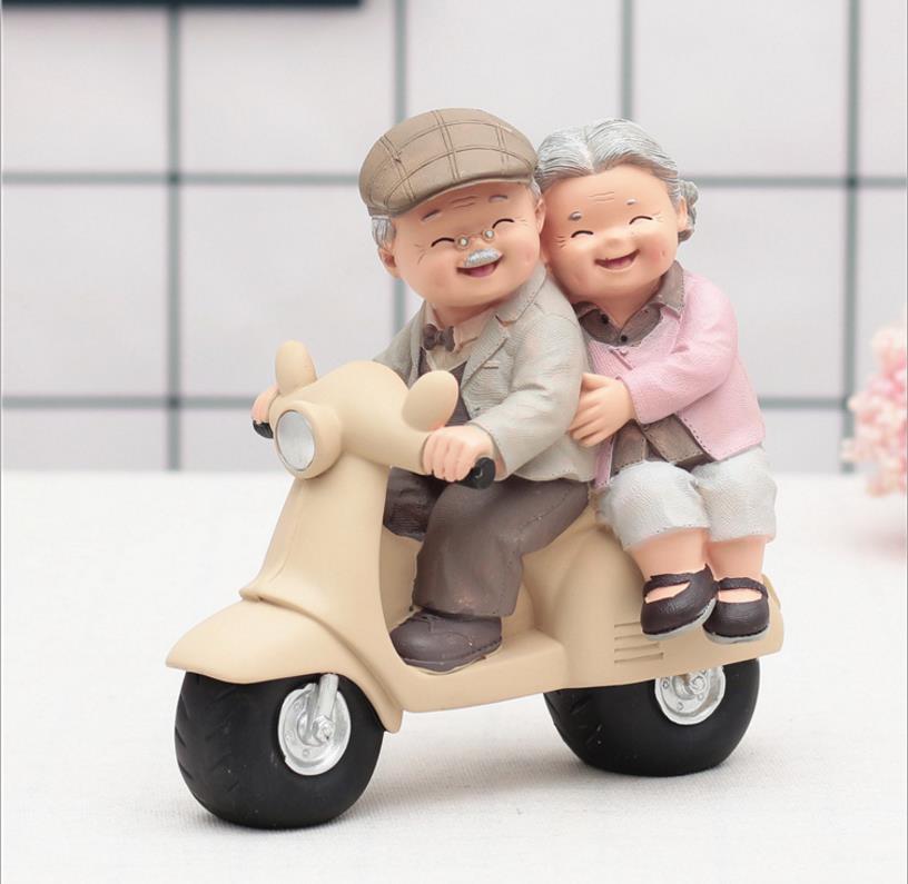 Love is accompanied by a leisurely old man, old lady,  creative decorations ornaments