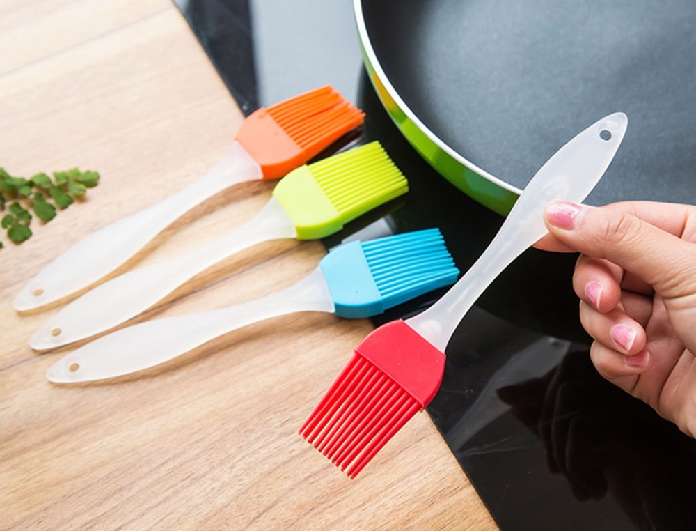 Silicone brush for pastries  kitchen accessories, utensils for baking pasta cakes creams and others