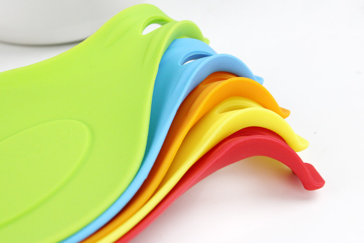 Silicone support for cookware, portable, multi mat, heat resistant, kitchen accessories