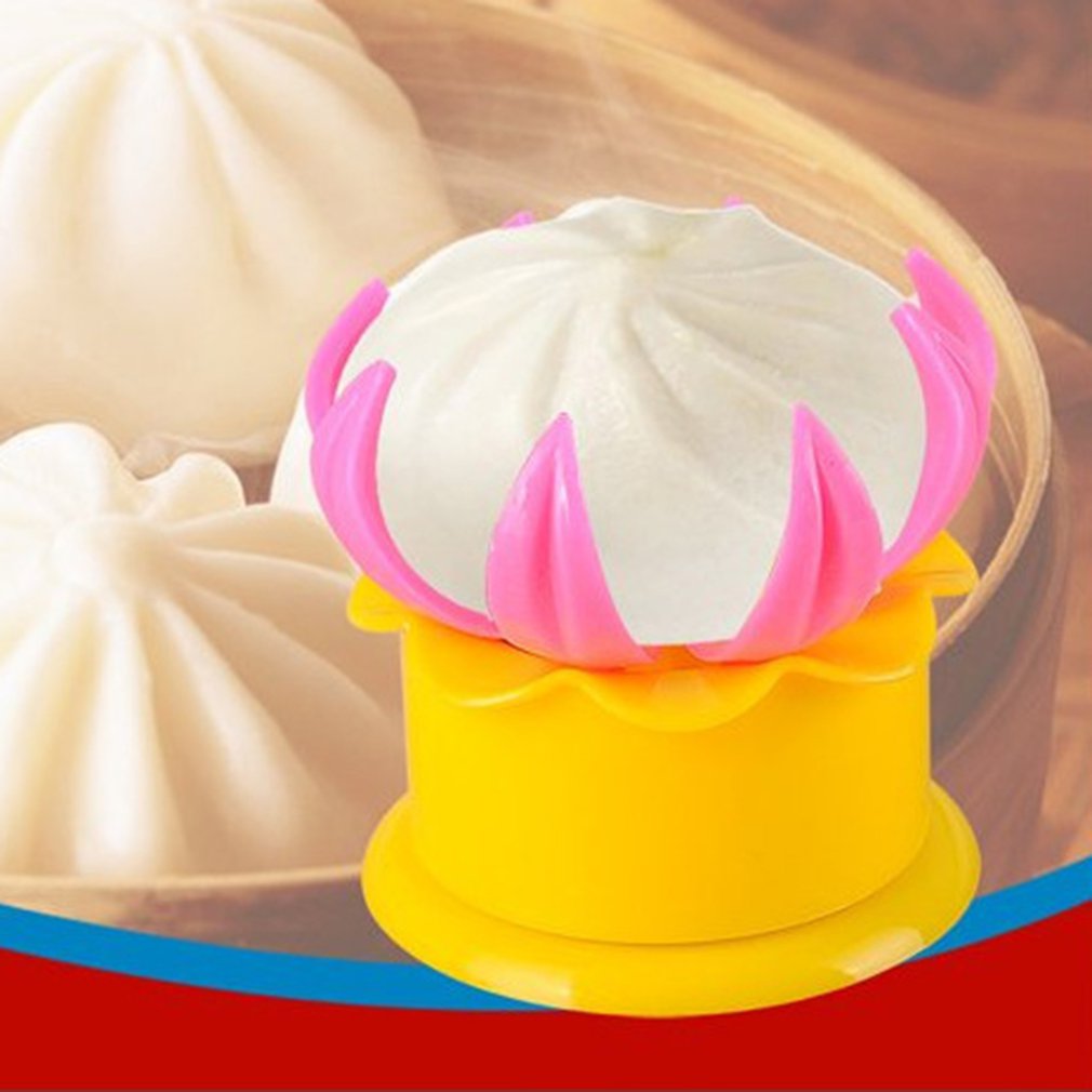 Plastic mold for dough production, for steam bread, kitchen utensil, for making dough