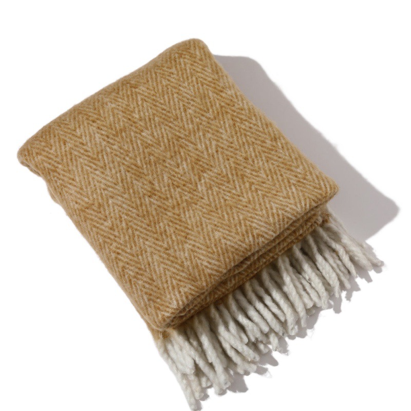 Sofa blanket blanket lunch break air conditioning blanket set towel TV blanket plush blanket summer