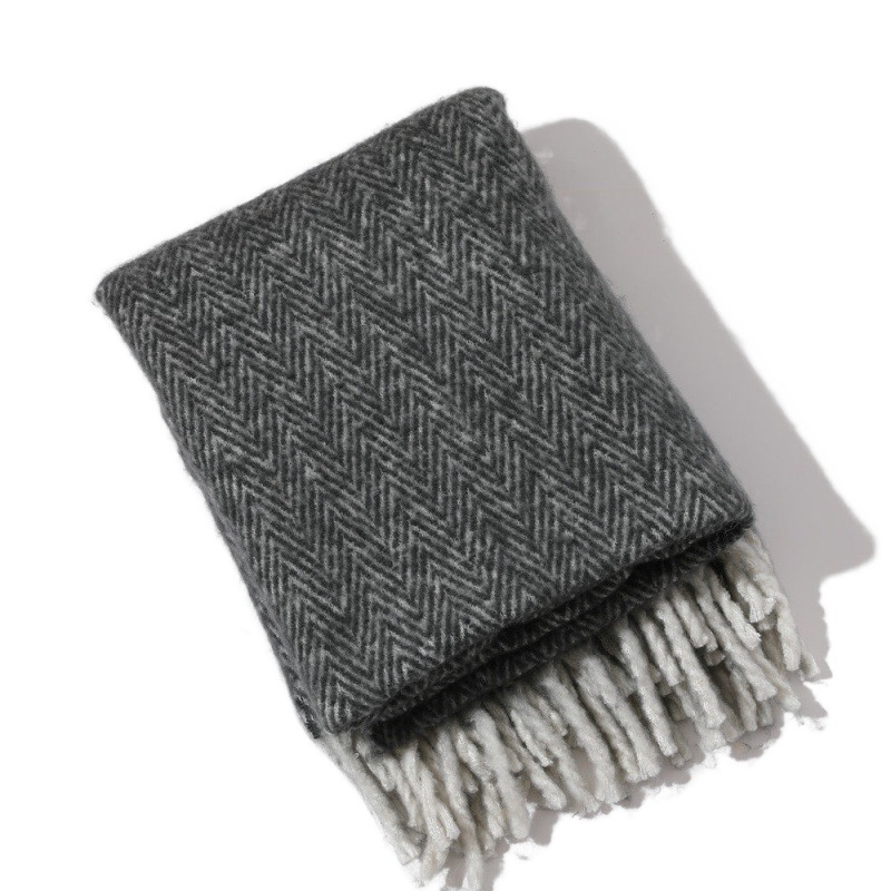 Sofa blanket blanket lunch break air conditioning blanket set towel TV blanket plush blanket summer