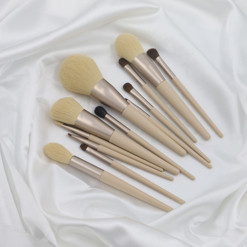 12Pcs Makeup Brushes Set Animal Hair Corn Silk Eye Shadow Brush Cosmetic Brush Set