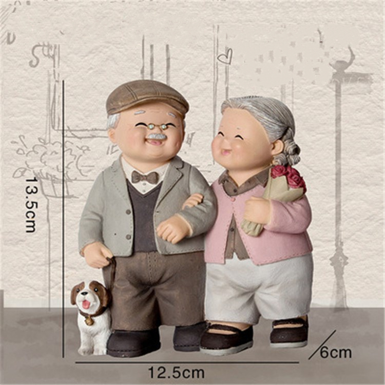 Love is accompanied by a leisurely old man, old lady, night light, creative decorations ornaments